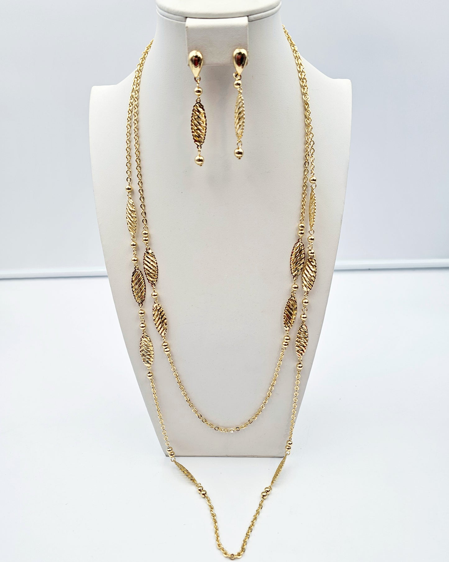 DA 084 LONG NECKLACE