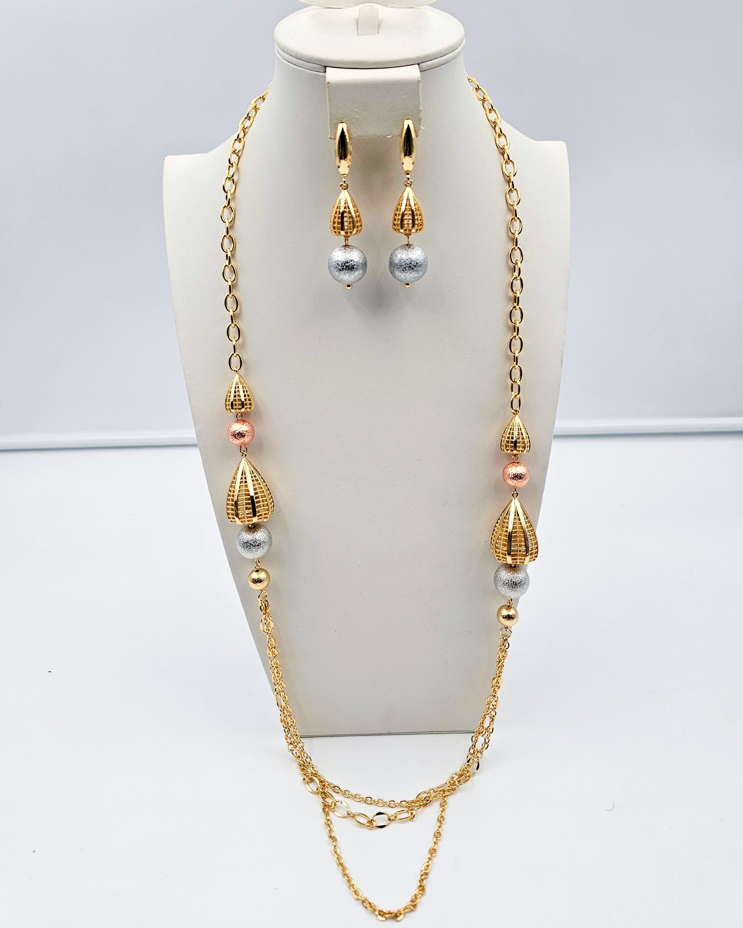 DA 873 LONG CHAIN AND EARRING