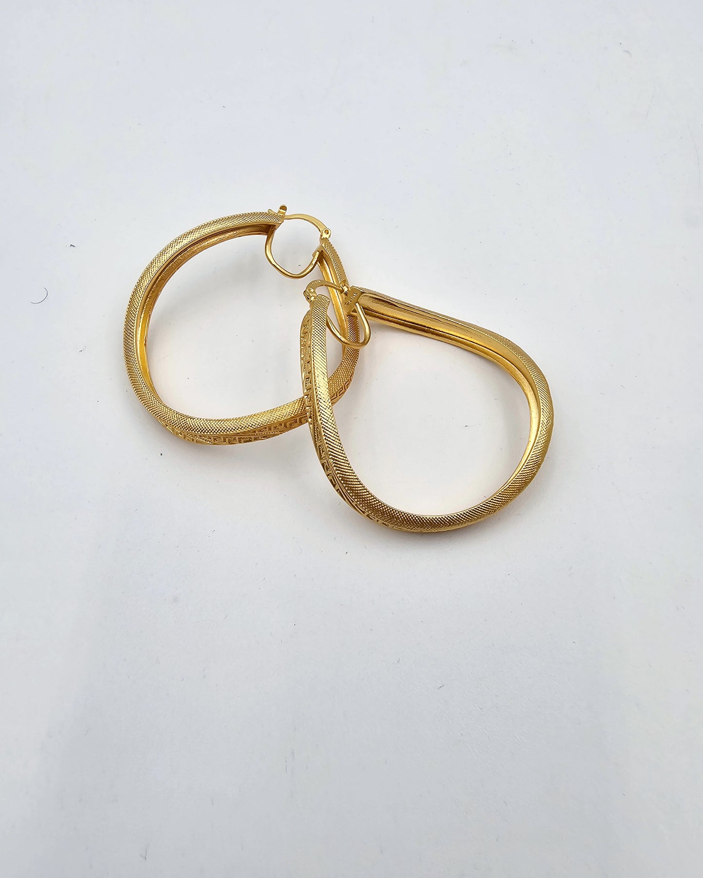 DA 040 Big Loop Earring
