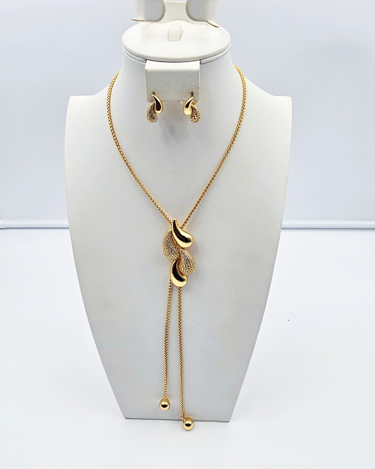 DA 414 ADJUSTABLE LONG NECKLACE