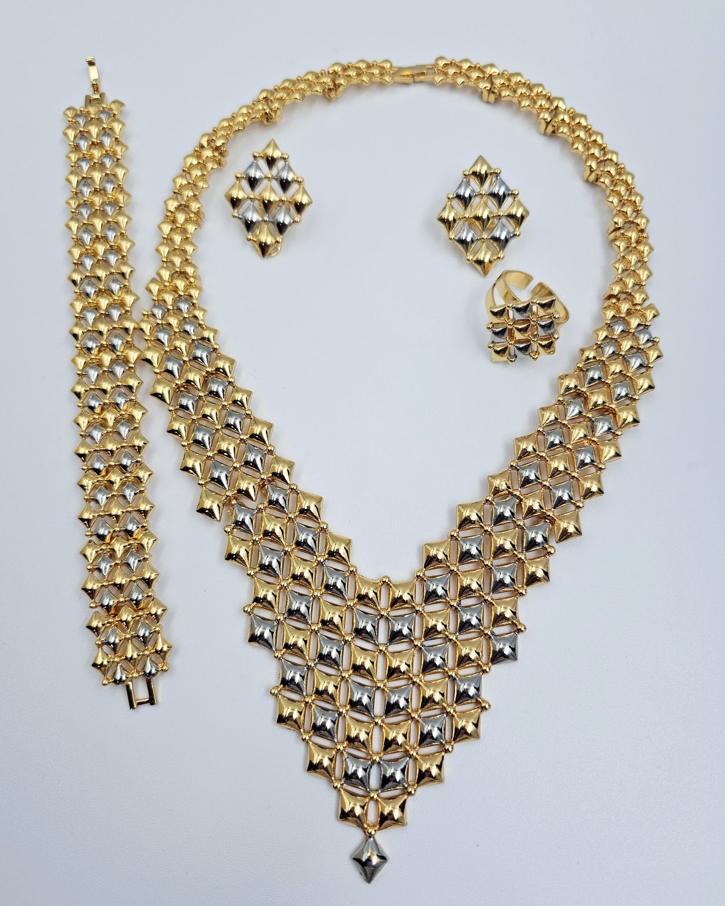 DA 379 SET