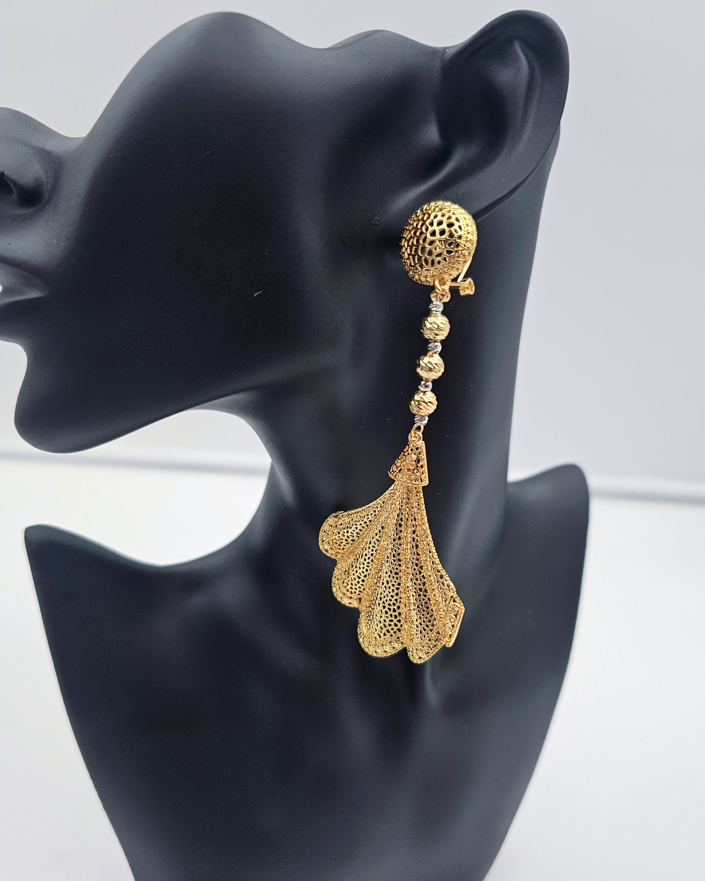 DA 053 DROP EARRING
