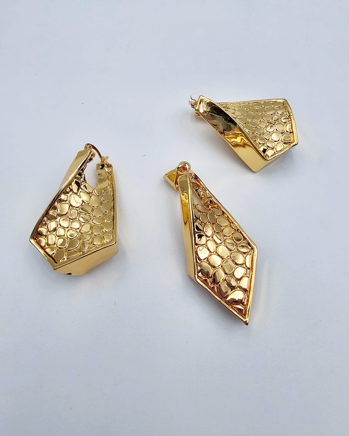 DA 731 EARRING AND PENDANT