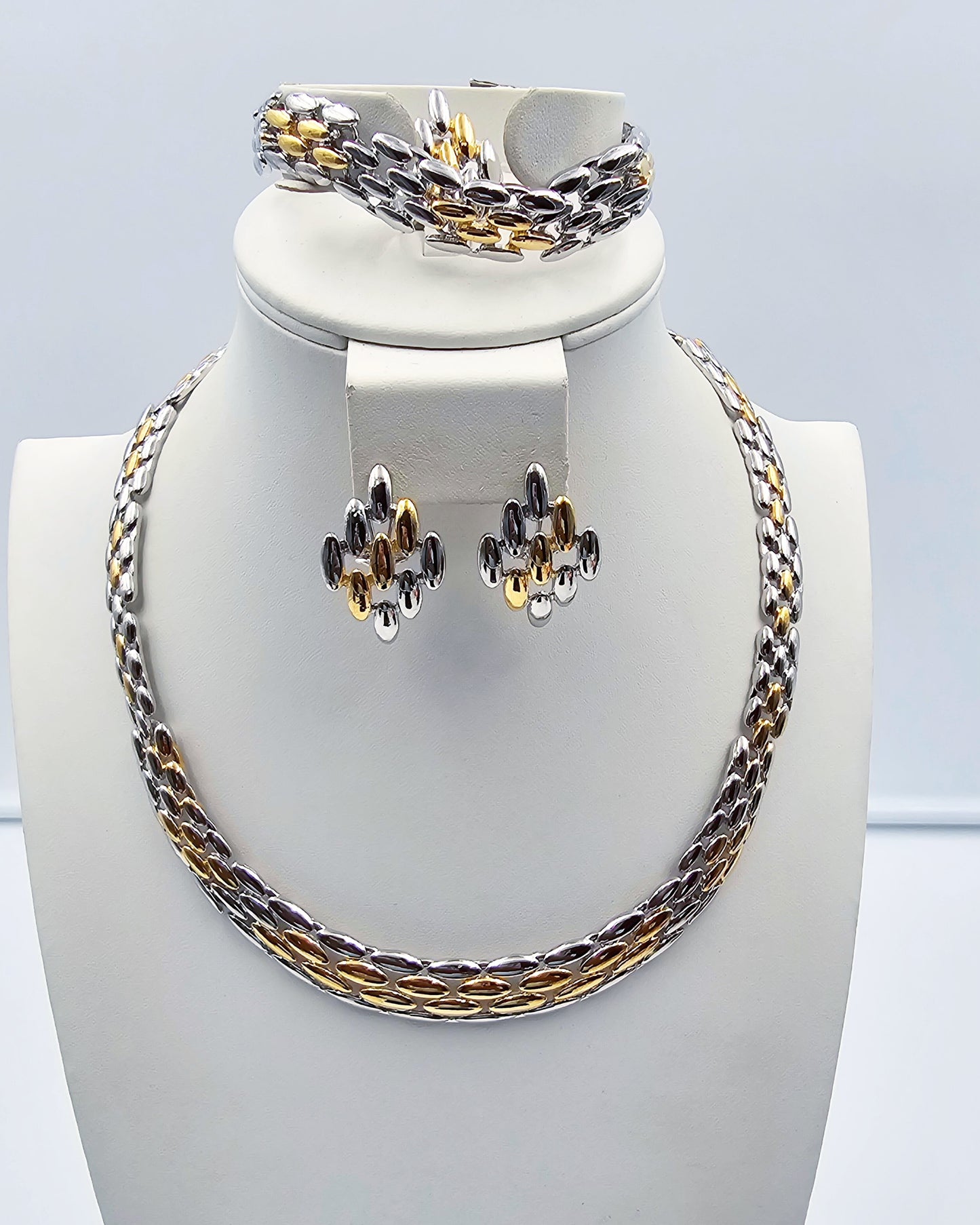 DA 689 (4Pcs Set)