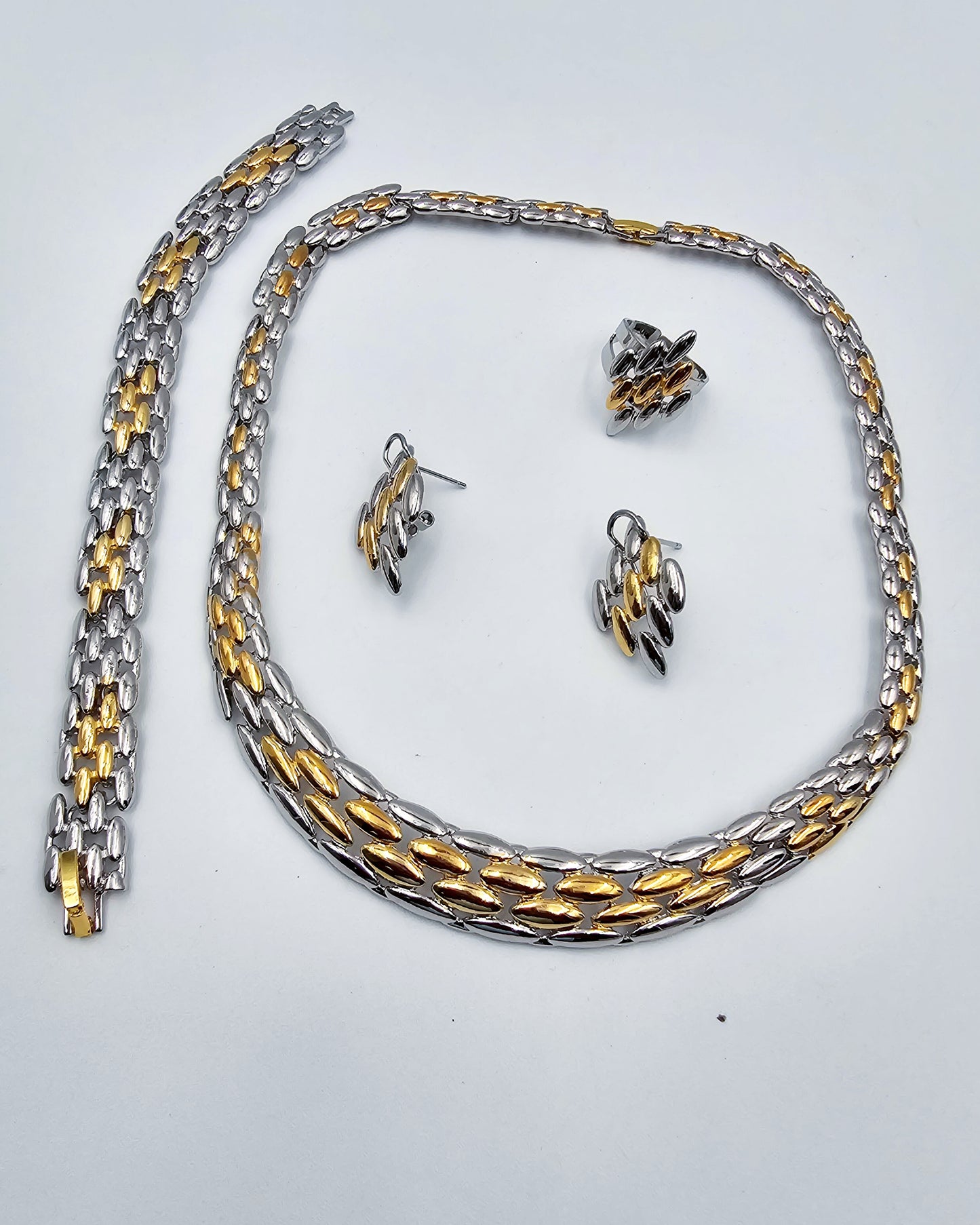 DA 689 (4Pcs Set)