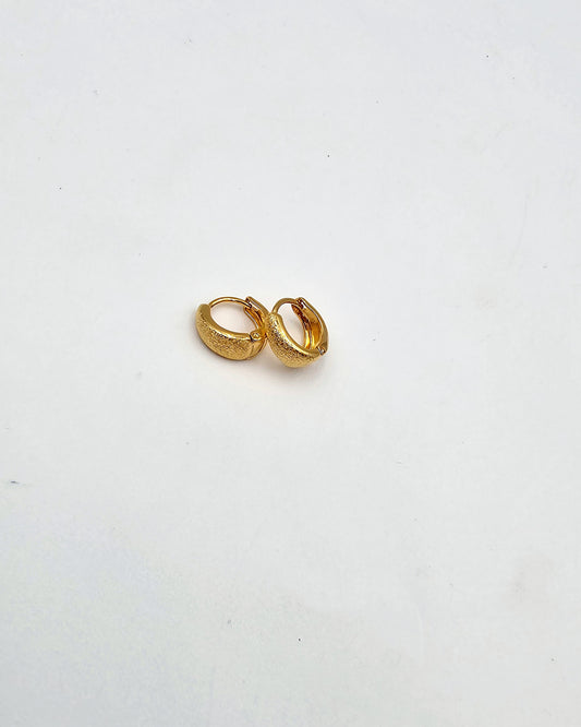DA 498 Small earring for kids and adults