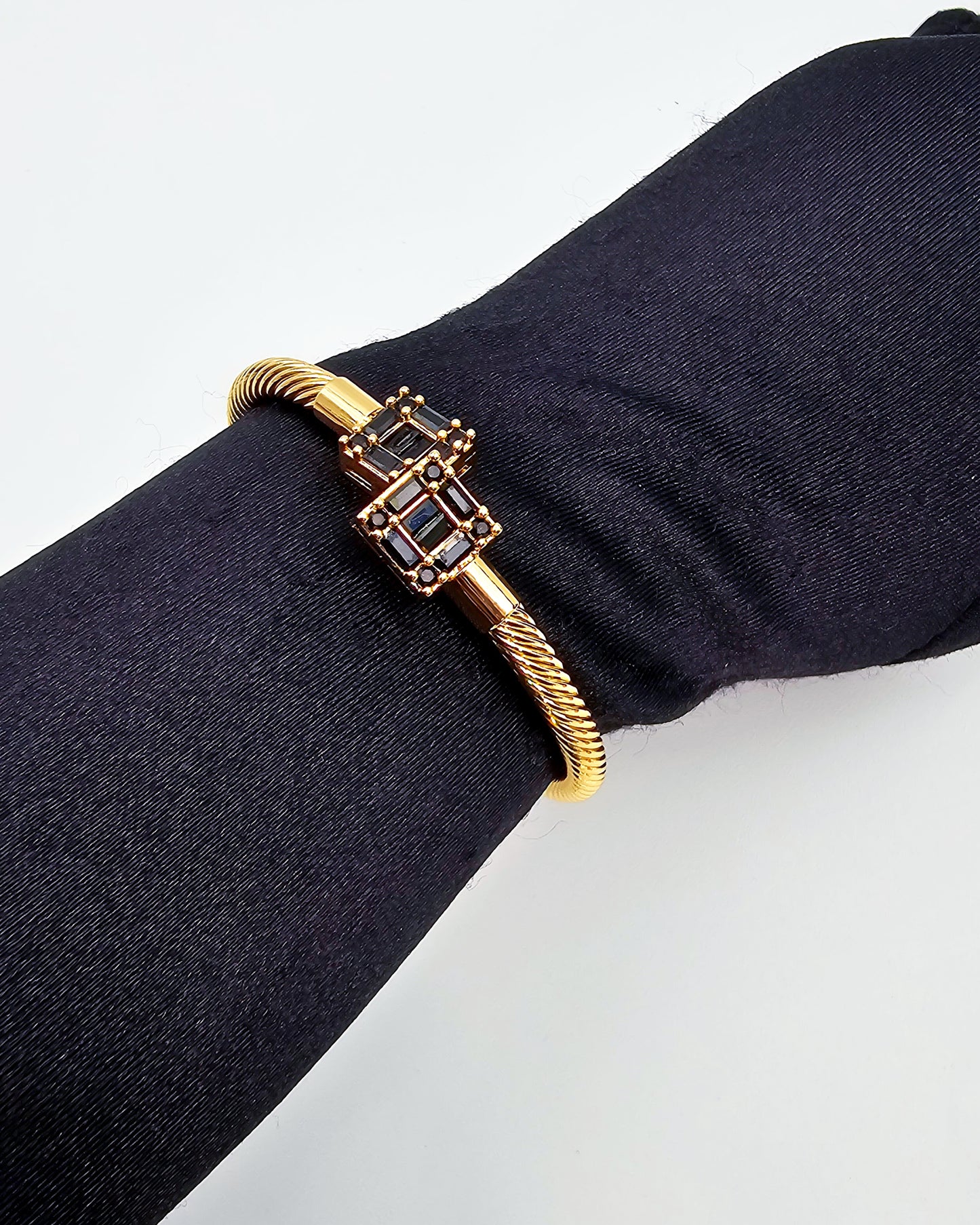 DA 318 BRACELET