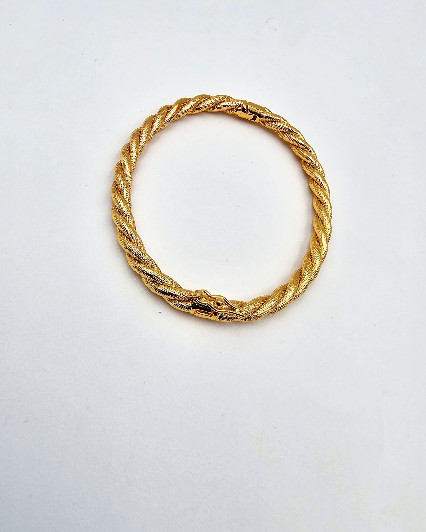 DA 105 BANGLE