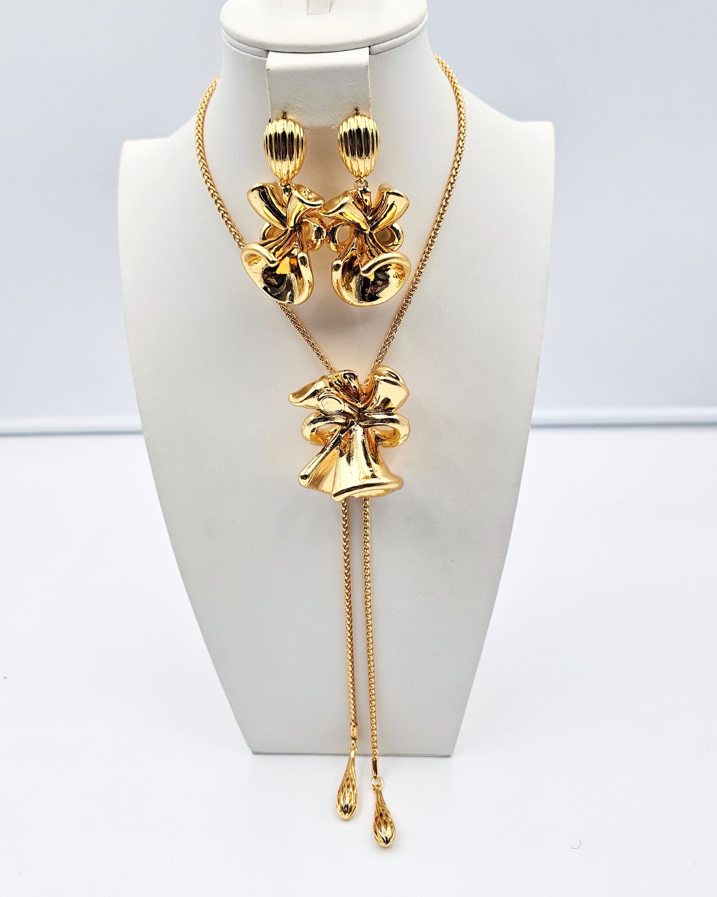 DA 248 LONG NECKLACE