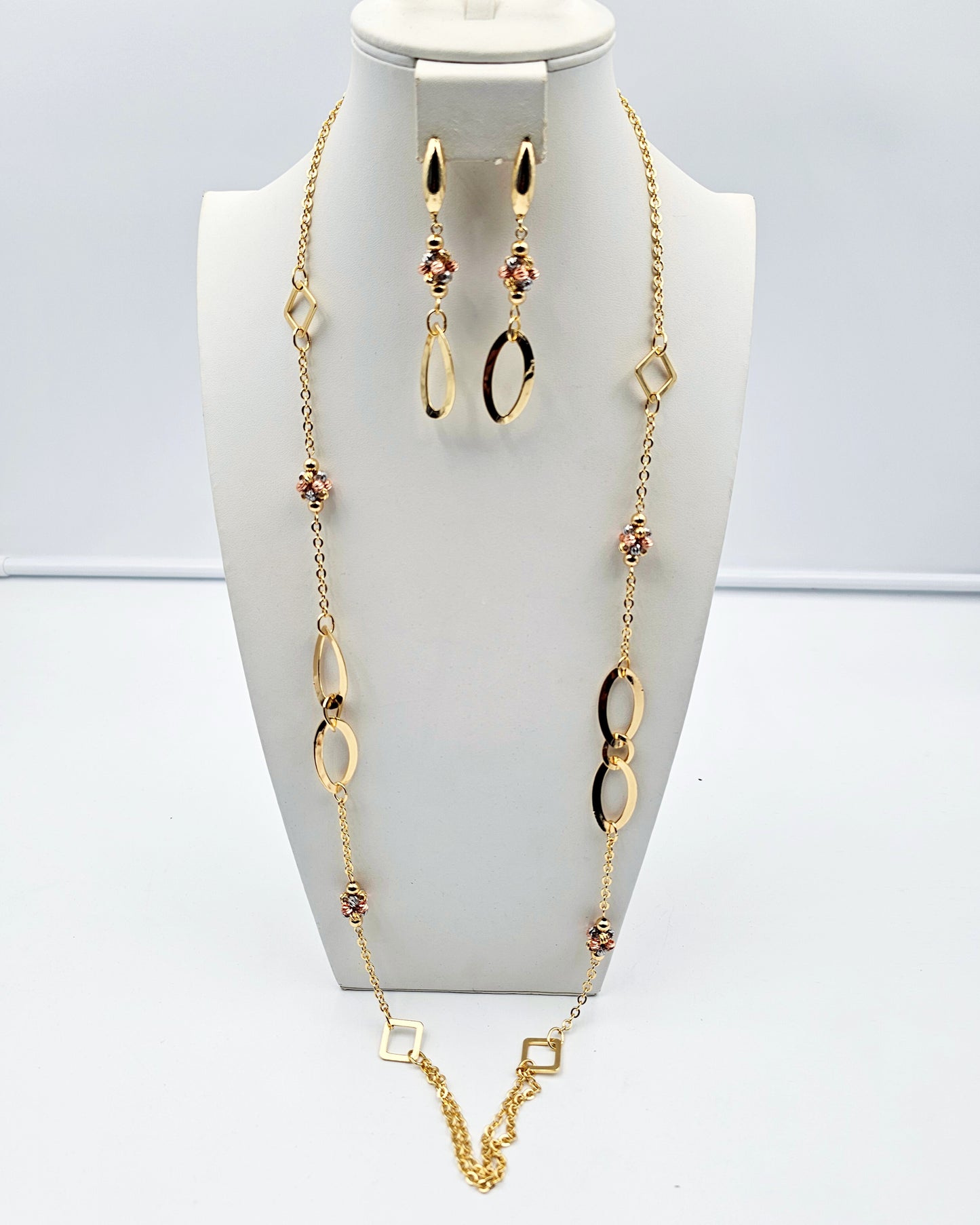 DA 435 LONG NECKLACE