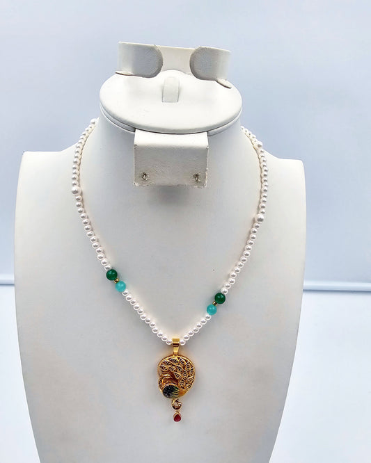DA 501 Necklace